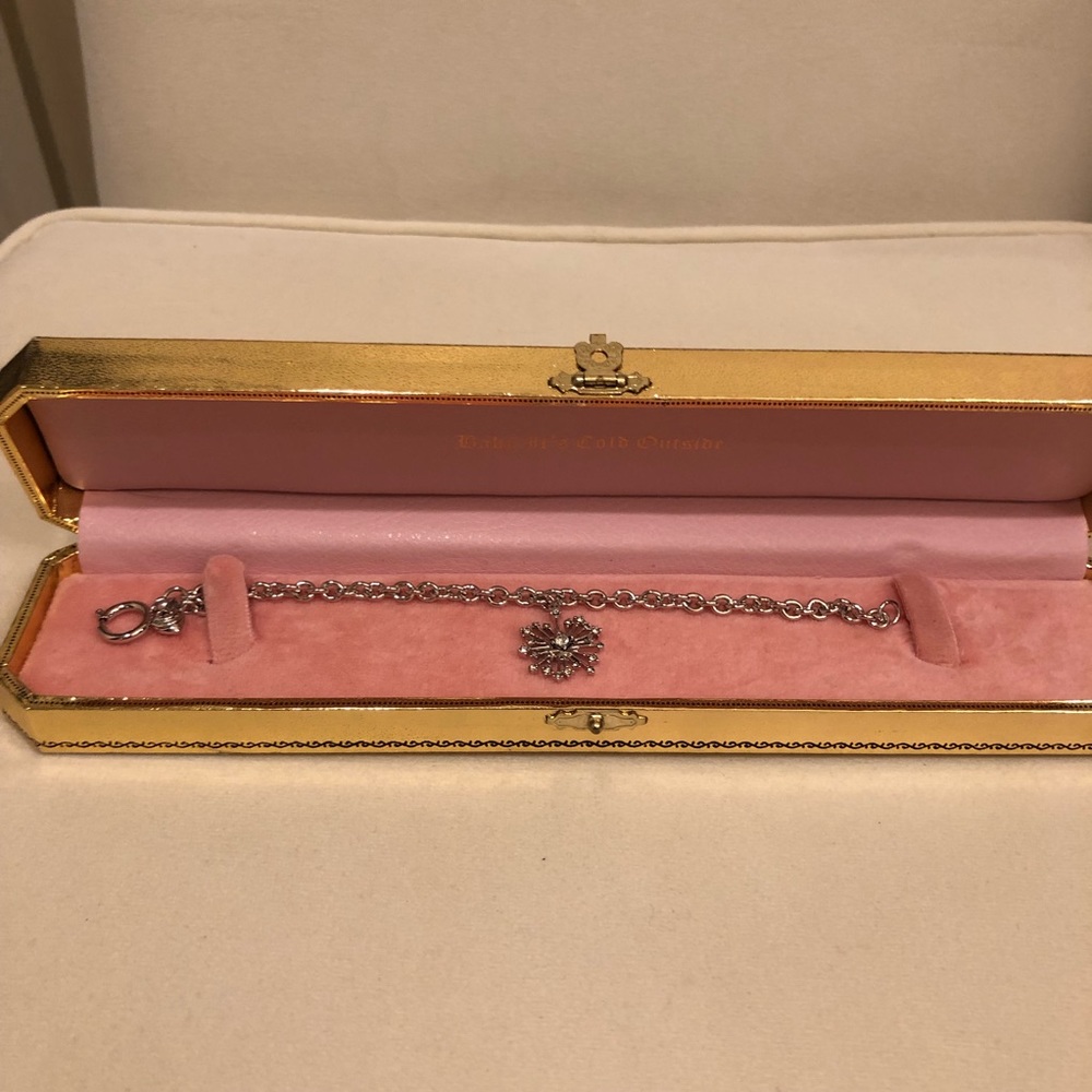 JUICY COUTURE LIMITED EDITION SNOW FLAKE BRACELET